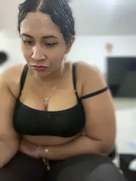 Carola-Ross live sex cam