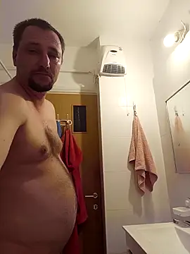 Miki20677 live sex cam