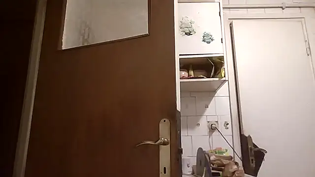 mariusica1@xh live sex cam