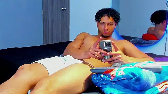 Kris_Khalifa69 live sex cam