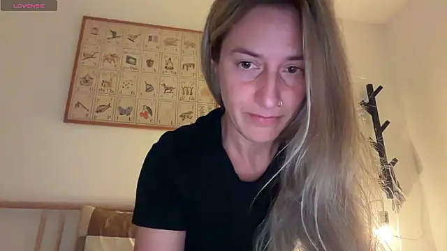 Lunamix live sex cam