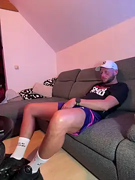 nikeaddicted2 live sex cam