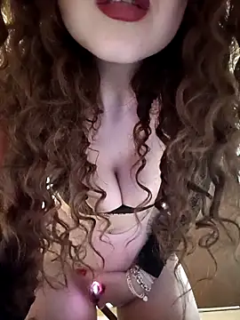CurlyElisa live sex cam