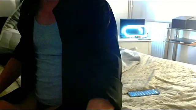 ImYourXtoy live sex cam