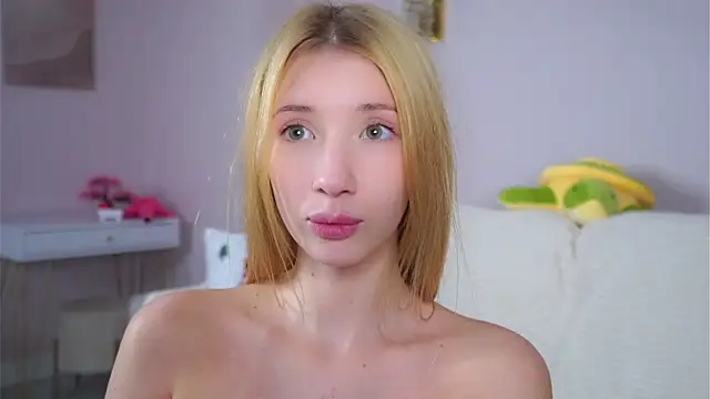 SunnivaCovil live sex cam