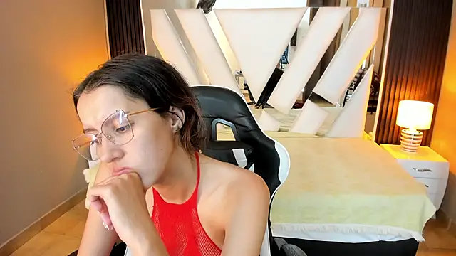 Linda4Petite's cam snapshot