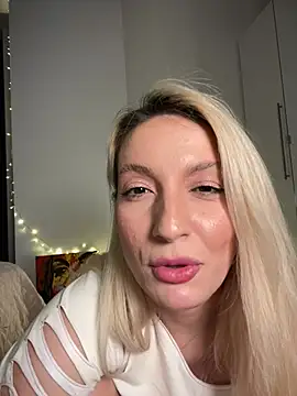 Ella_Charm live sex cam