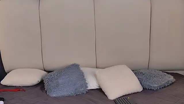 Niicolle_Miller's cam snapshot