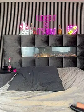 MilaMaaay live sex cam