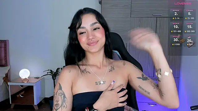 Lizzie_corner_v live sex cam