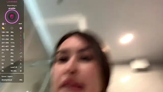 KiraBodrick live sex cam