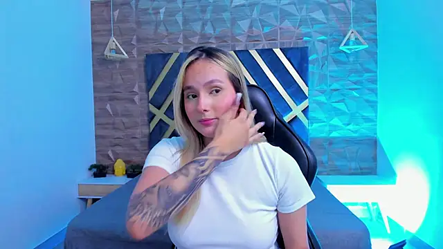 Emmaa_white_'s cam snapshot