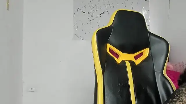 emily_stars1's cam snapshot