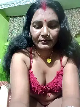 YOURFIVAA's cam snapshot