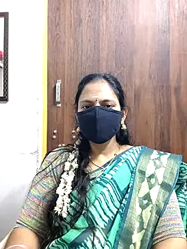 Queen-Neha's cam snapshot