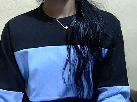 Khushi_v's cam snapshot