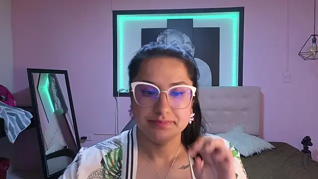 _sophiie_1's cam snapshot