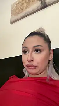 Kylie_One's cam snapshot