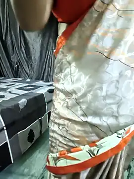 bhuvana_555's cam snapshot