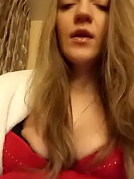 KattyLuuu's cam snapshot