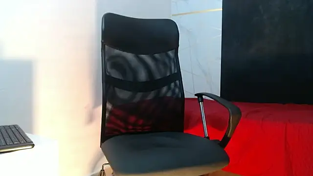 KittyStarmorbid's cam snapshot