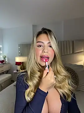 _laura_02's cam snapshot