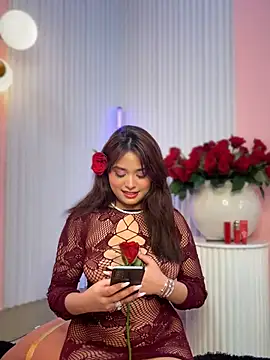 chloiedecker's cam snapshot