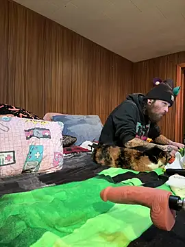 Mini_And_The_Bear's cam snapshot