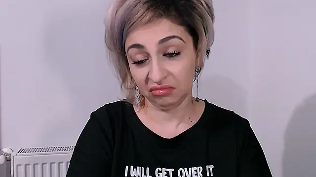 AAARUNY's cam snapshot