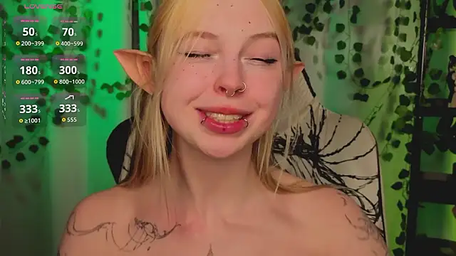 ElvenQueen's cam snapshot