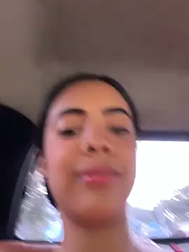 NAUGHTY_LITTLE_18 live sex cam