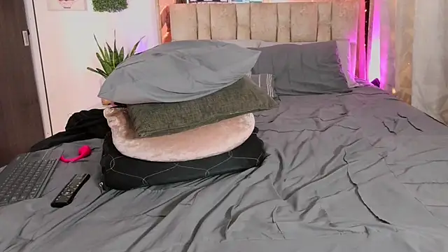 Dulce_Morrys live sex cam