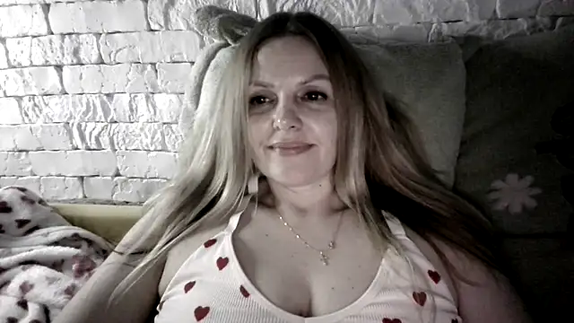 Angel_girllovemy's cam snapshot