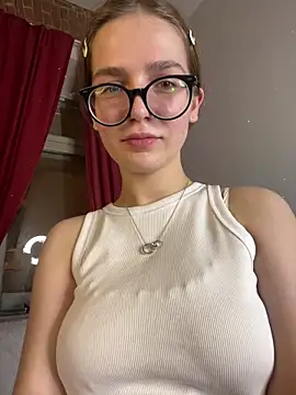 MyKittySayMeow's cam snapshot