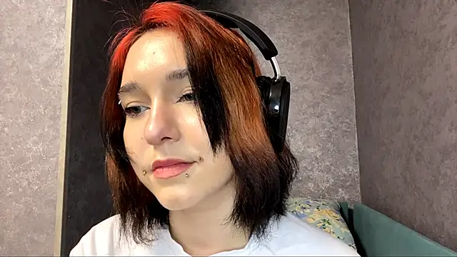 EmilyVeiro live sex cam