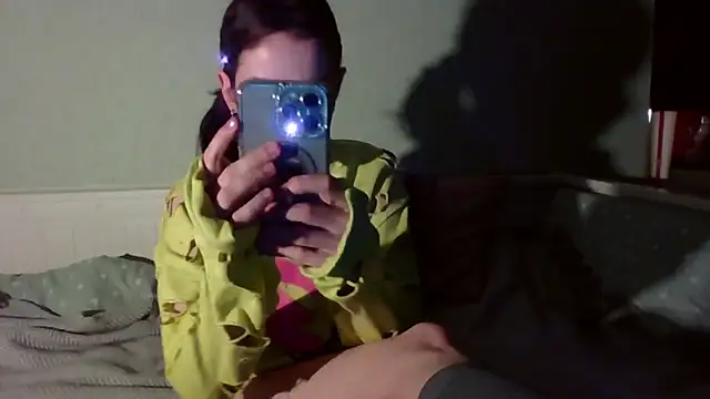 MollyBer's cam snapshot