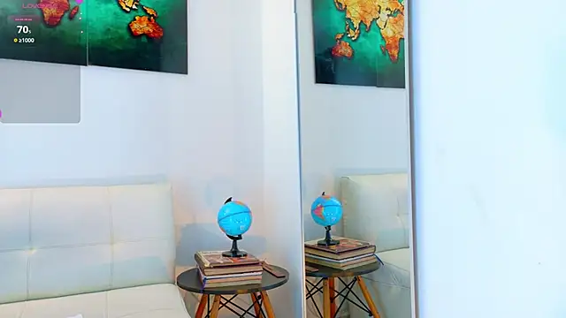 R3d_Moonss__'s cam snapshot