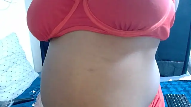 Peachesx25's cam snapshot