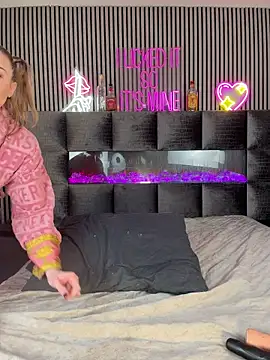 MilaMaaay's cam snapshot