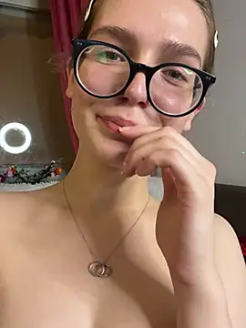 MyKittySayMeow's cam snapshot