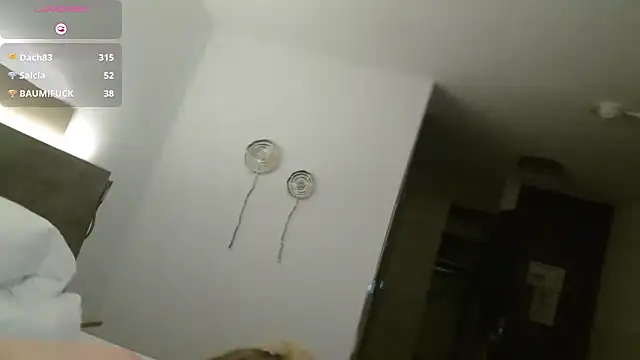 _Becca_und_Nimmersatt_'s cam snapshot