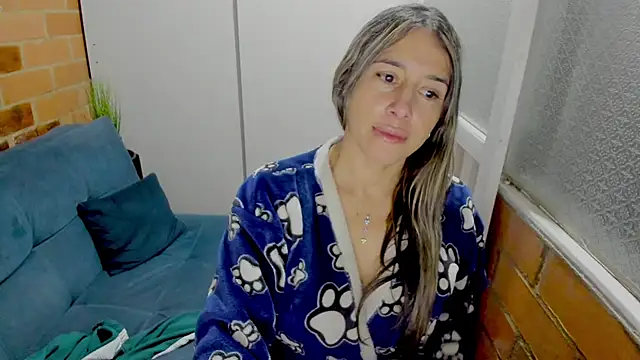 Penelope47's cam snapshot