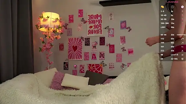 ManyMercuri's cam snapshot