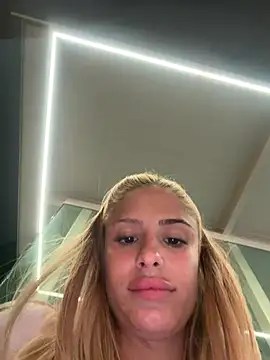 SophieVJ's cam snapshot