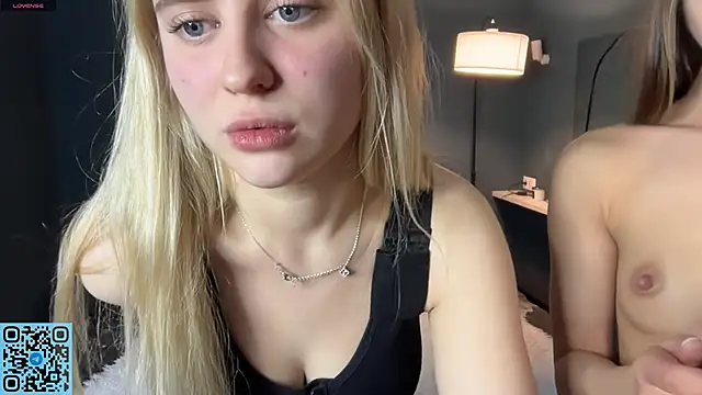 RadiantBliss live sex cam