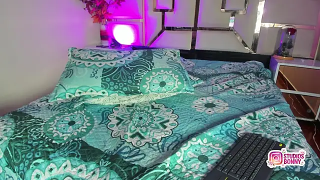 alexandra_venuss's cam snapshot