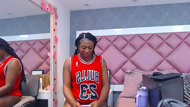 Thegreatonelady live sex cam