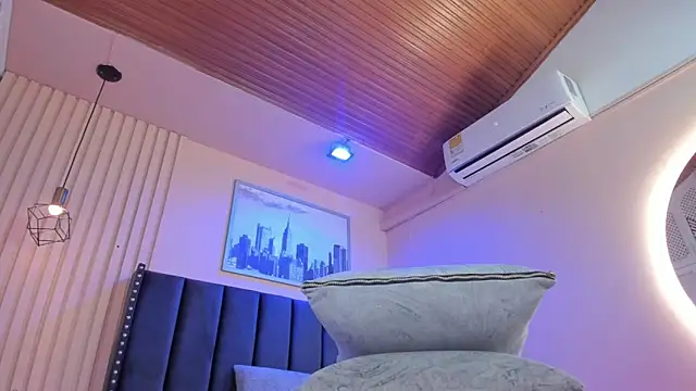 viiolett_lee live sex cam