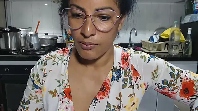 kateleyagrey's cam snapshot