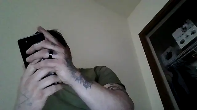 Buddy_Cuck live sex cam